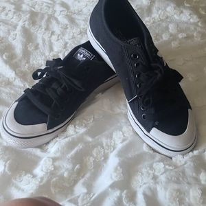 Womens Adidas canvas sneakers